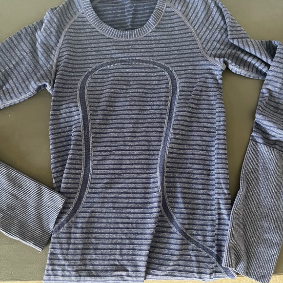 Lululemon swiftly long sleeve - Picture 1 of 1